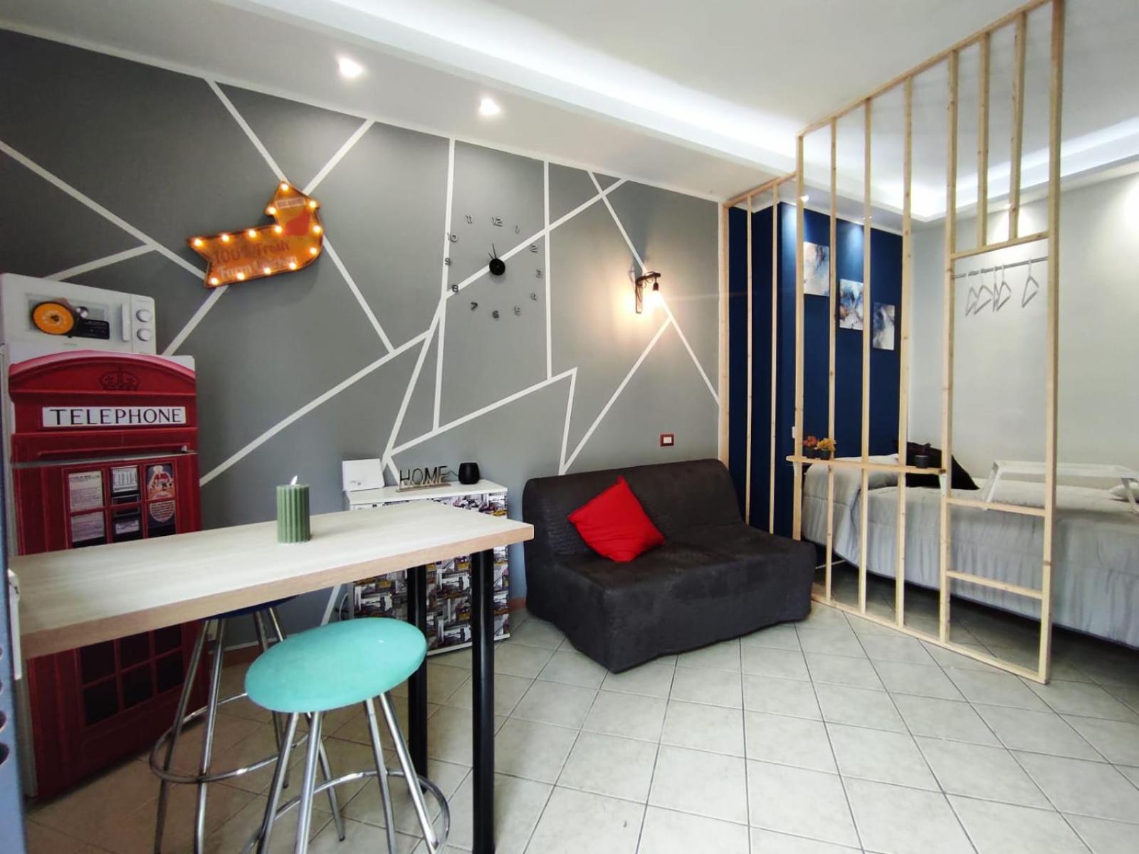 Tiny Indipendent House *